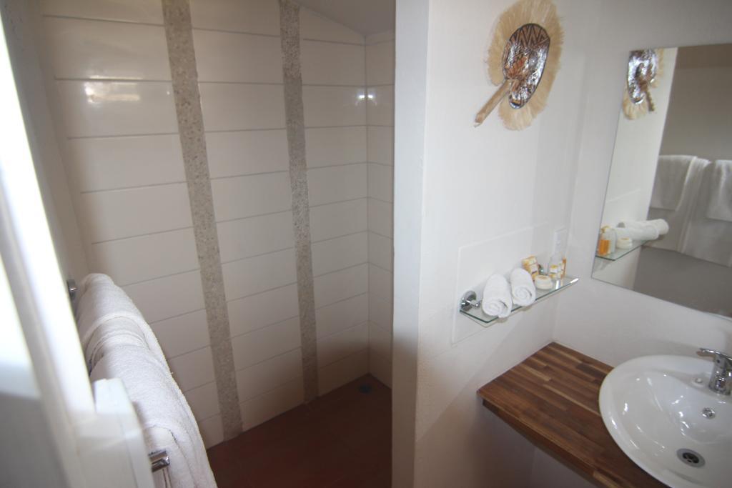 Boathouse Apartments Neiafu Cameră foto